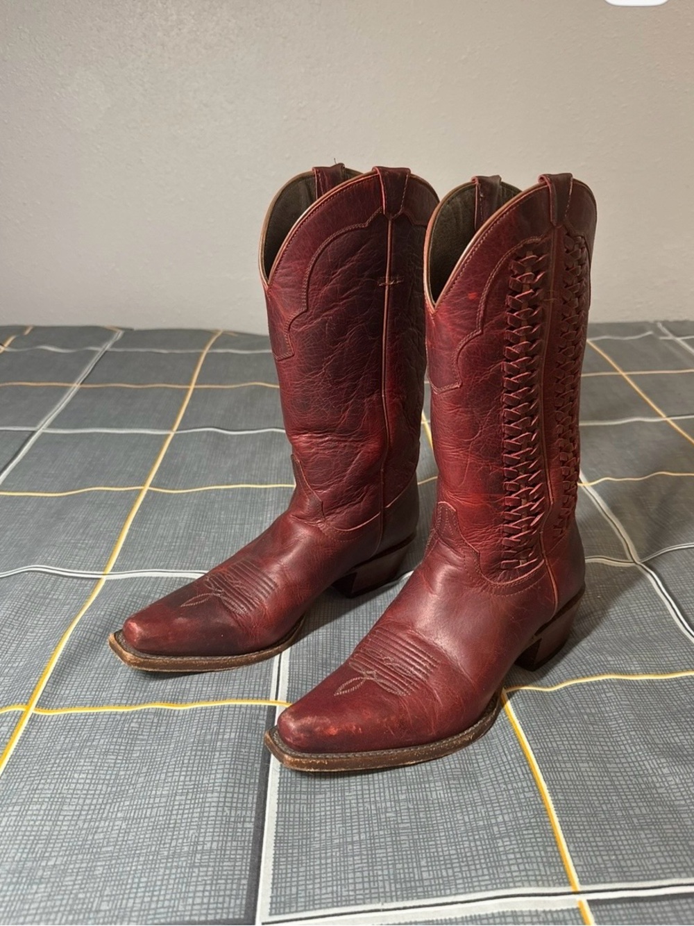 👠Shyanne Woman’s Deep Red Cowboy Boots Made Well. Size 8 - Picture 2 of 10
